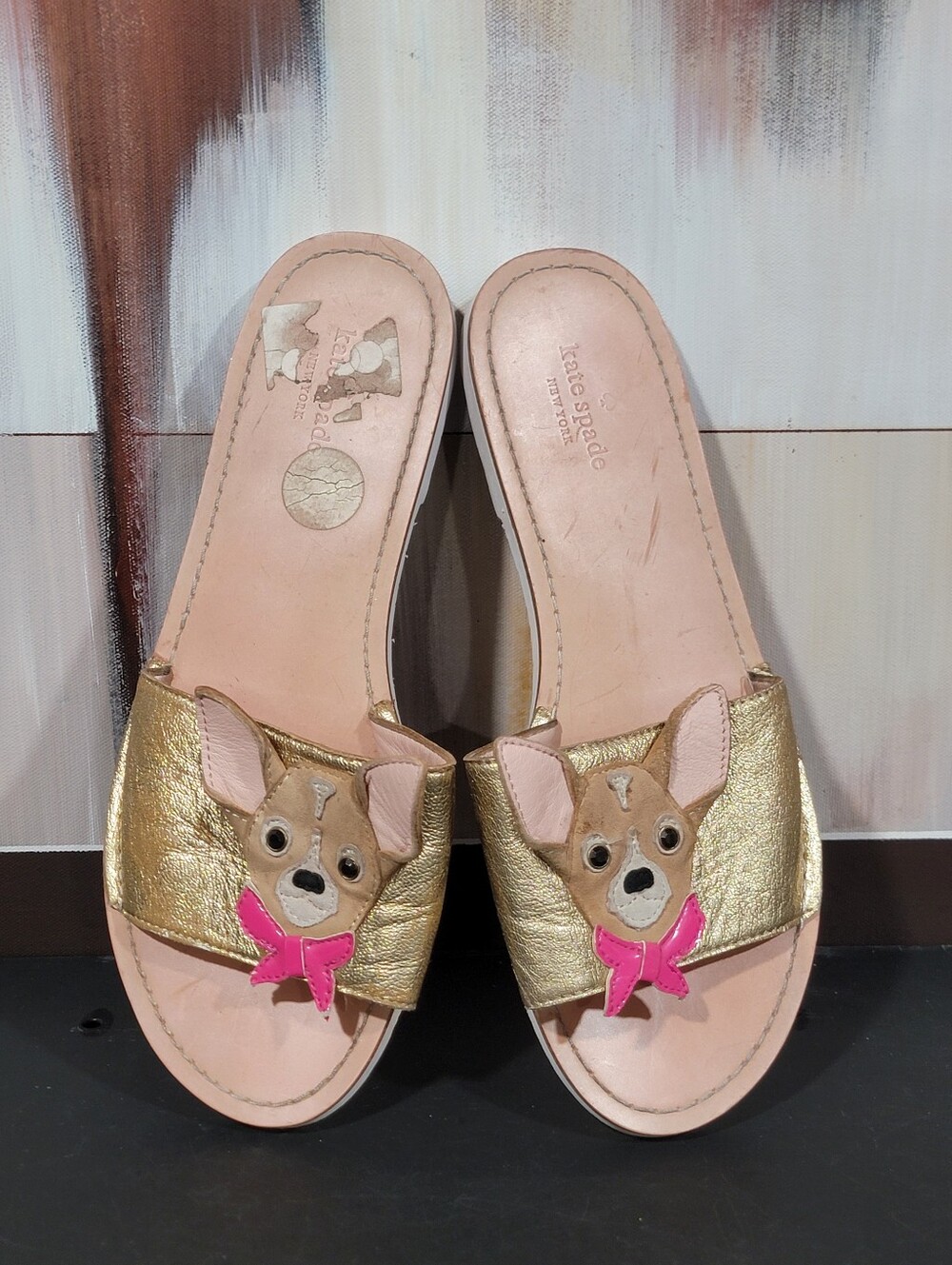 Kate Spade Isadore Novelty Chihuahua Dog Gold Leather Slide Sandals Sz 9
